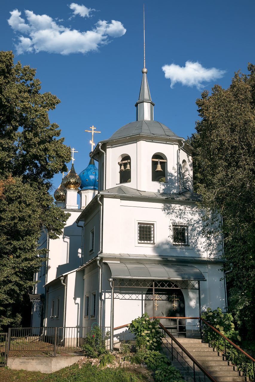 Храм Рождества Богородицы в Клишино