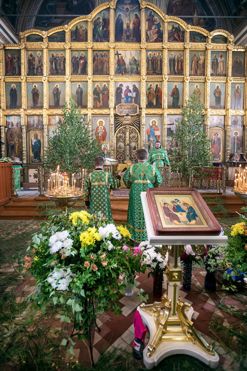 День Святой Троицы, Храм Святой Троицы г.Озеры