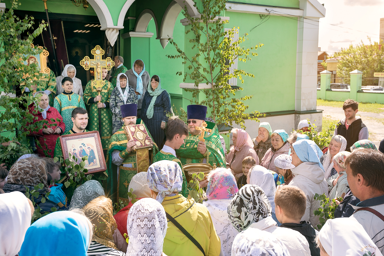 День Святой Троицы, Храм Святой Троицы г.Озеры