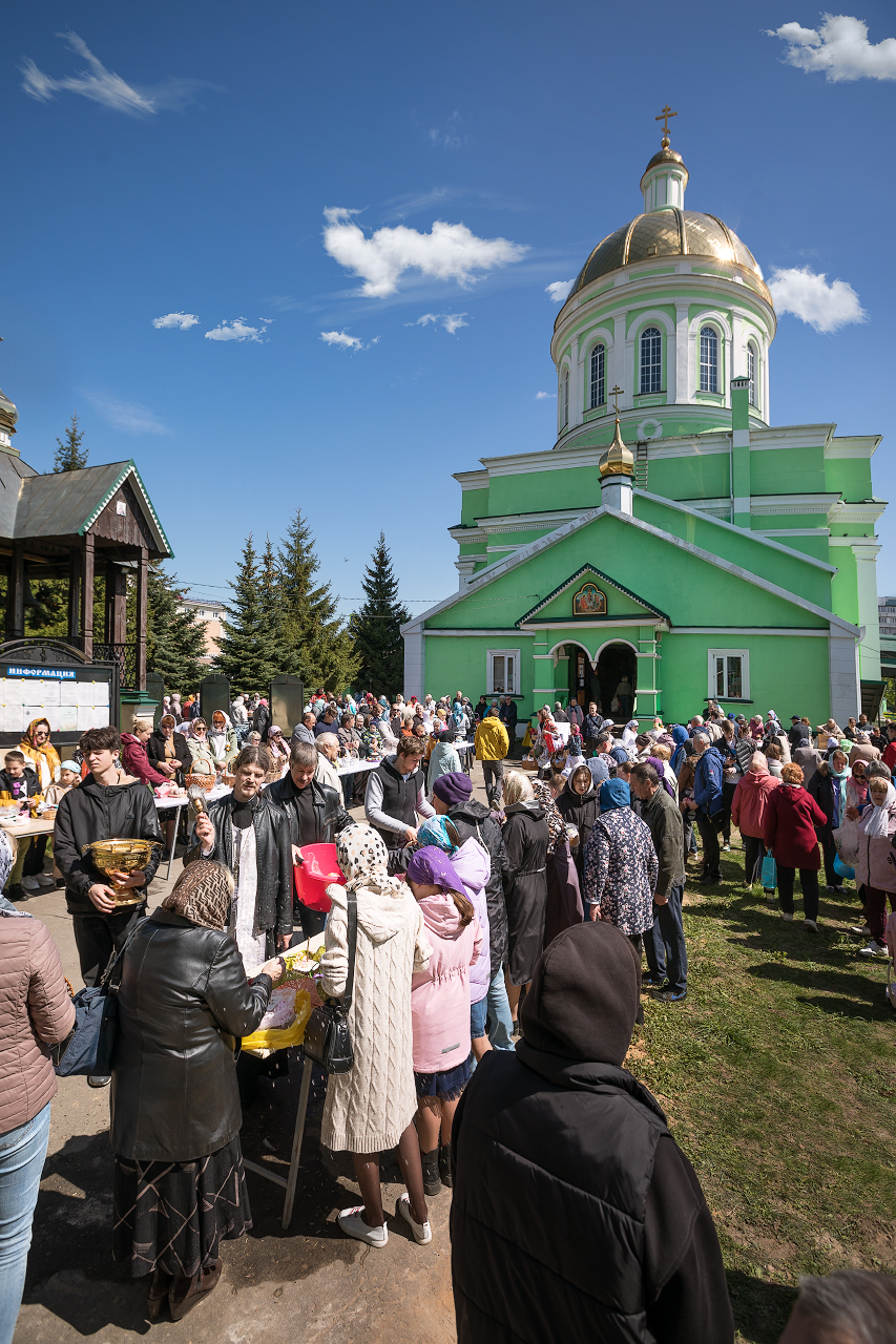 Святая Пасха Христова,  Храм Пресвятой Троицы, г. Озёры