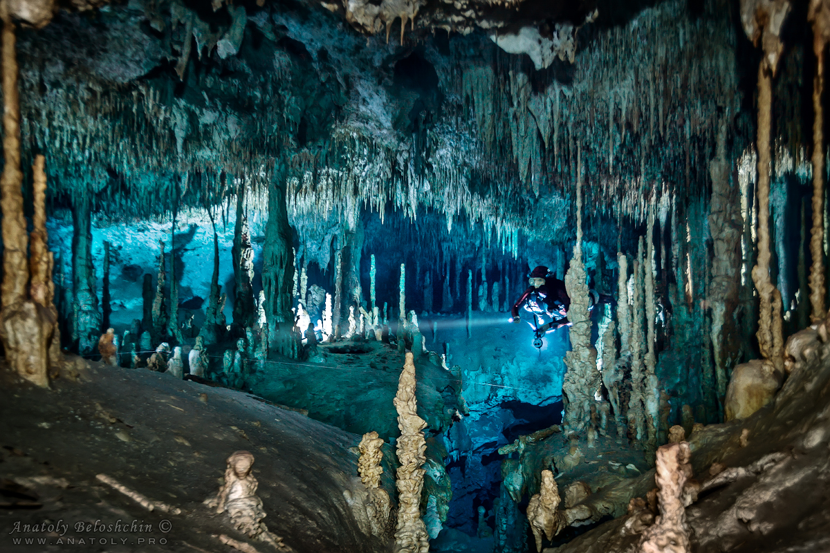 Underwater cave \"Dream Gate\". Mexico. Photo by Anatoly Beloshchin