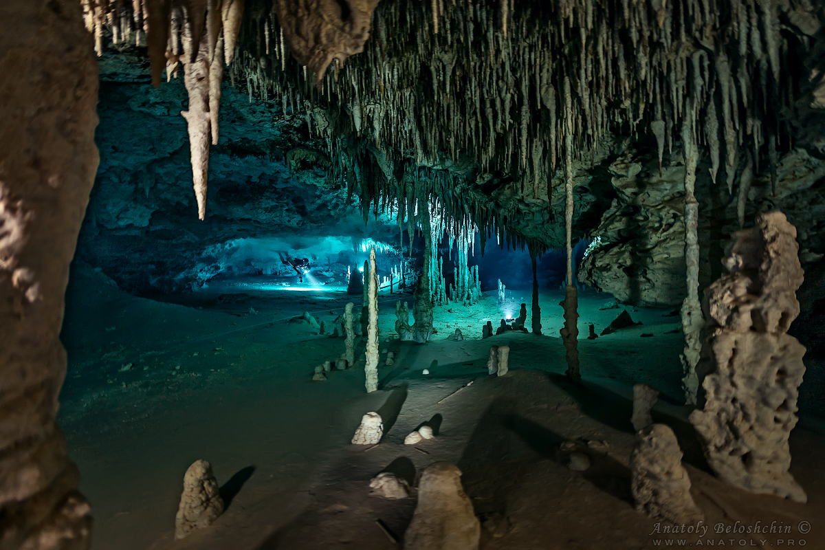 Underwater cave Sak Be Ha. Mexico. Photo by Anatoly Beloshchin